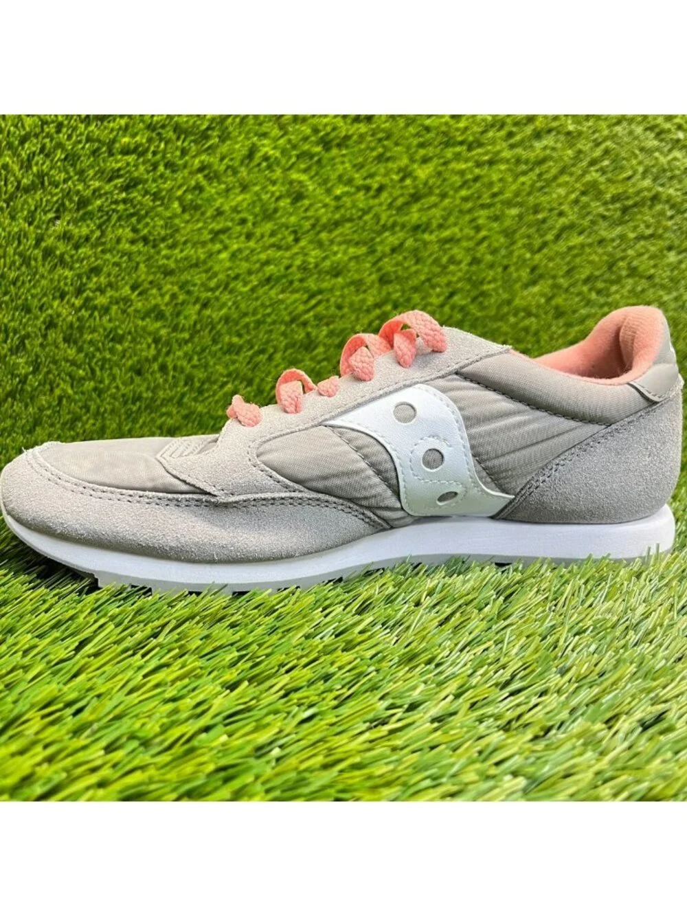Saucony Jazz Original Womens Size 8 Gray White Athletic Running Shoes Sneakers